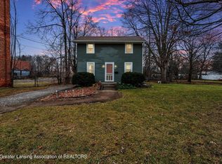 211 Robbins St, Owosso, MI 48867