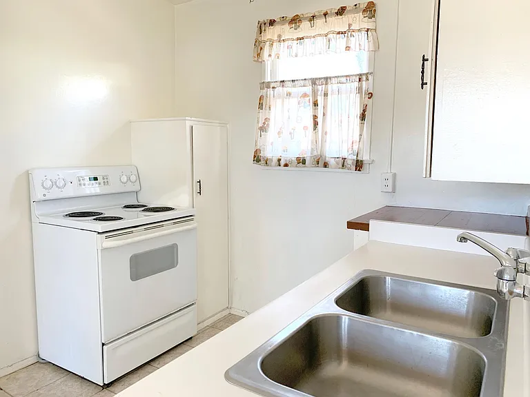 407 E Yaney St #B — Photo 5