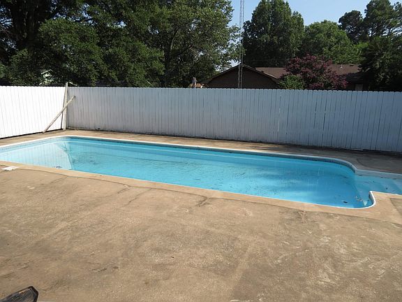 4th image of 131 Williams Ln