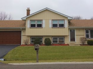 26W403 Harrison Ave, Winfield, IL 60190