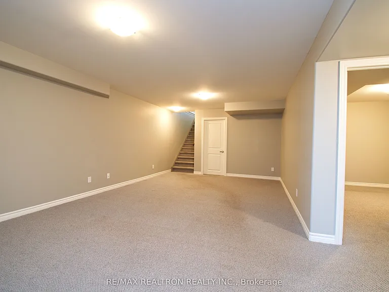 35 Cobblestone St — Photo 28