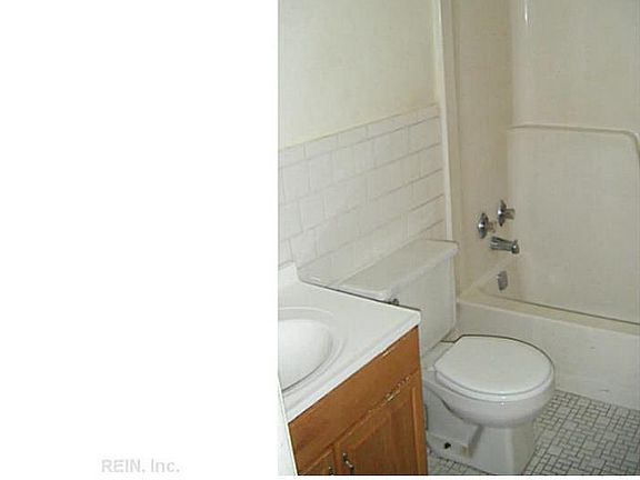 3rd image of 2305 Palmyra St #A