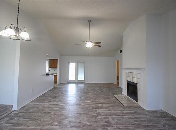 3rd image of 6223 Farrel Dr