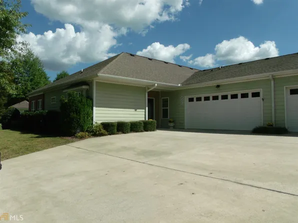 4202 Commonwealth Cir, Newnan, GA 30263