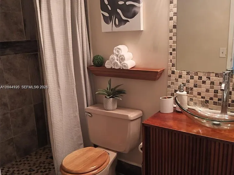 2821 Somerset Dr #312 — Photo 10