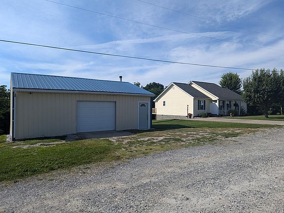 3rd image of 210 Cedar Point Dr