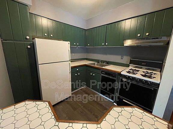 5th image of 601 College Park Dr APT 10