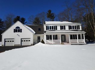 1 Forest View Dr, Falmouth, ME 04105