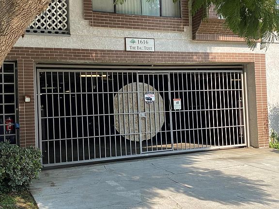2nd image of 1616 Granville Ave APT 205