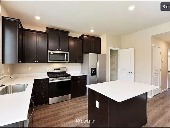 3rd image of 105 McNeal Ave