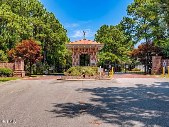 2nd image of 222 Iris Way