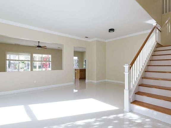 3rd image of 4590 Calle Covina