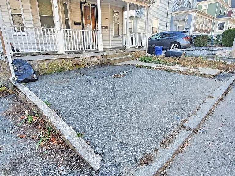 35 Fairview Ter #1 — Photo 8