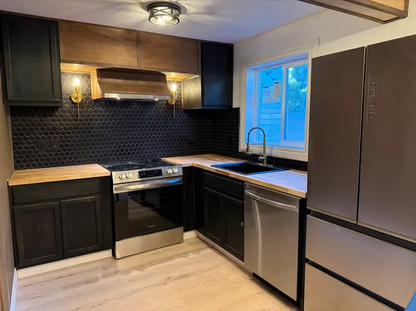7 on Seventh, 1735 SE 7th Ave APT G, Camas, WA 98607