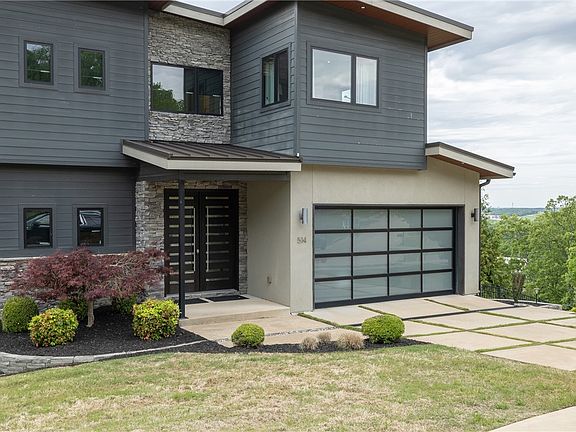 2nd image of 514 E Ozark View Dr