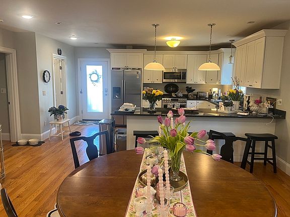 4th image of 45 Spring St #15