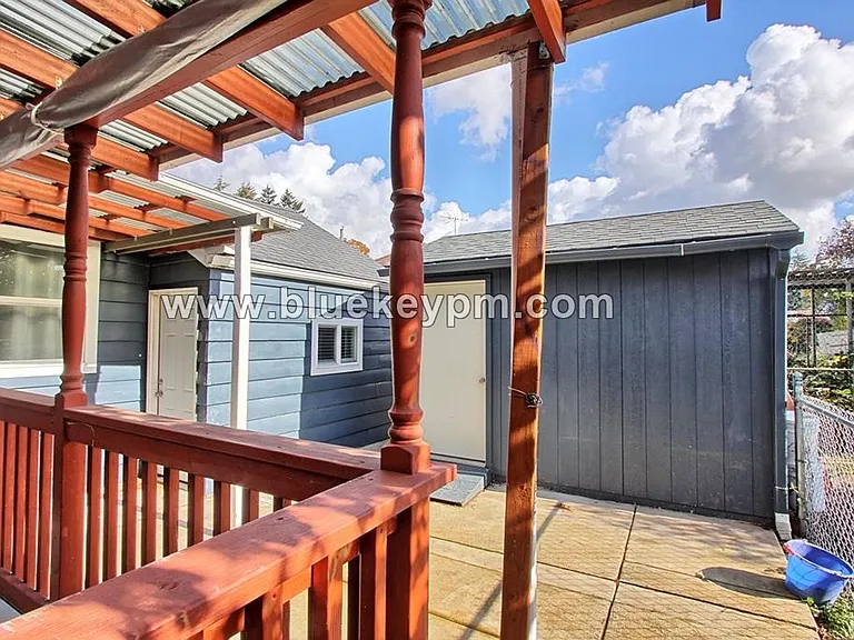12220 SE Mill St — Photo 15
