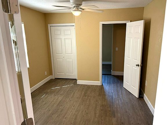 4th image of 803 Rushing St
