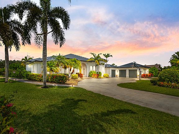 2nd image of 5747 Lago Del Sol Drive