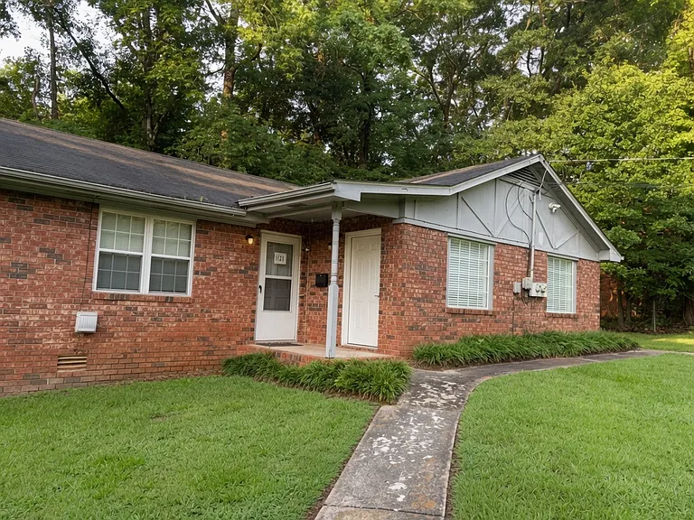 1123 White Oak Dr — Photo 11