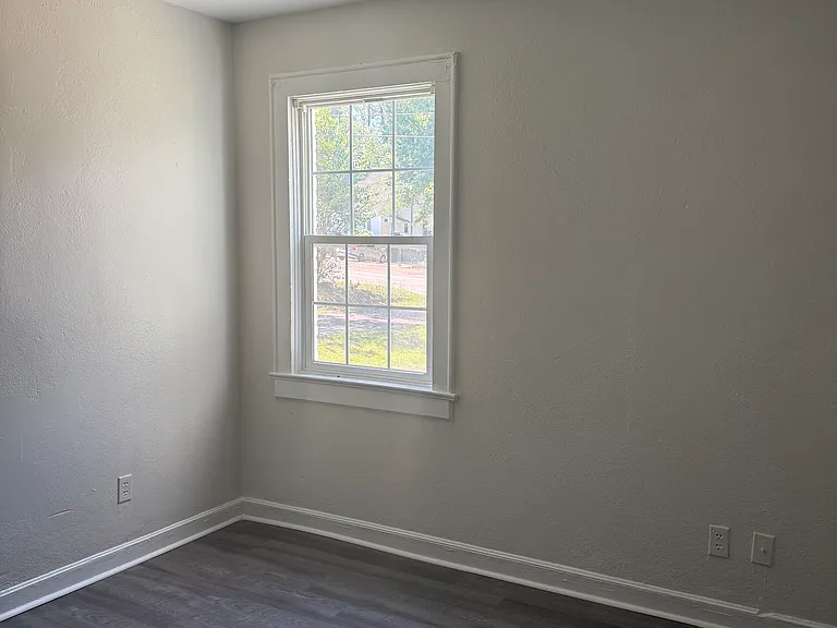 117 Duke Ave — Photo 18