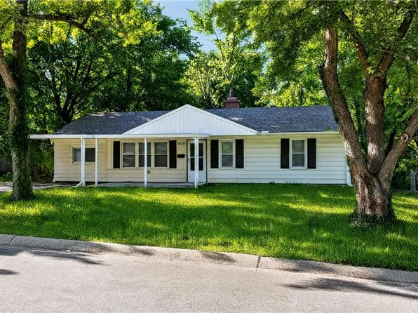 8212 E 111th Ter, Kansas City, MO 64134