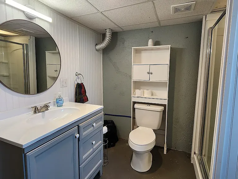 301 Grove St — Photo 15