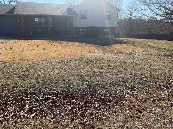 2nd image of 14040 Howard Ln
