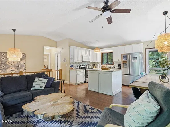 996 Goose Pond Rd, Lake Ariel, PA 18436