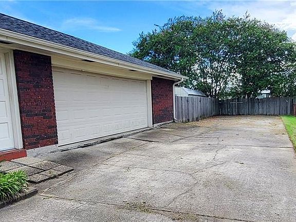 3rd image of 1700 Transcontinental Dr