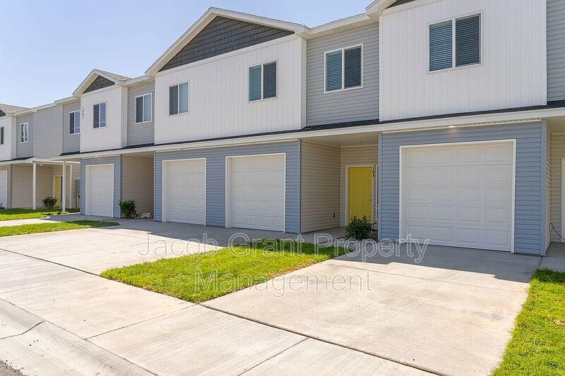 1st image of 1863 Jennie Lee Dr #101