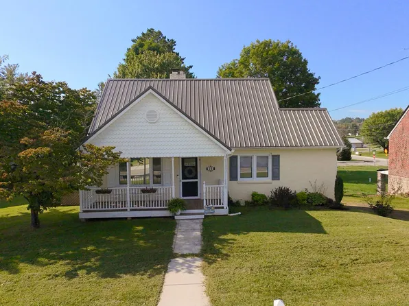 305 E Buck Ave, Rural Retreat, VA 24368