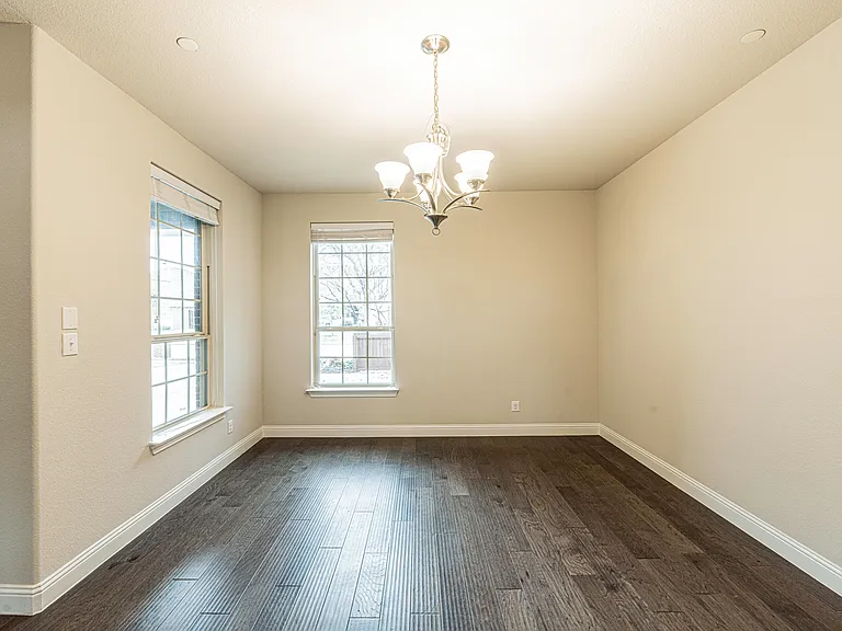 2320 Lewis Canyon Dr — Photo 4