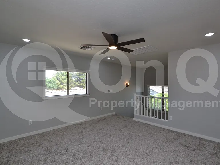 655 E Winchester Way — Photo 9