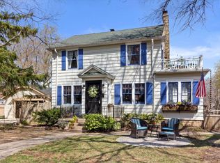 1420 E Lake Bluff Blvd, Shorewood, WI 53211