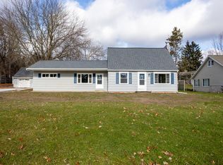 2404 Denton Rd, Jackson, MI 49203