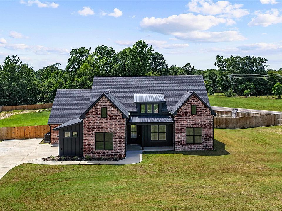 1st image of 190 Brooks Dr