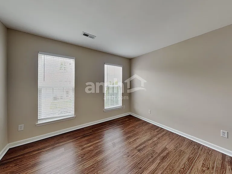 1019 Canopy Dr — Photo 23