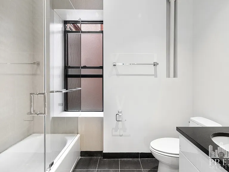 227 Waverly Pl #2A — Photo 10