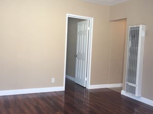 105 E 68th St, Long Beach, CA 90805