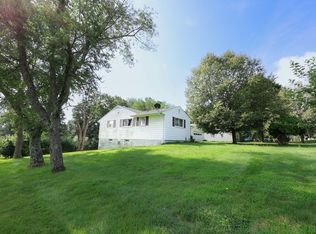 62 S Main St, East Granby, CT 06026