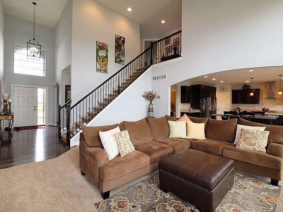 4th image of 52743 Trailwood Dr