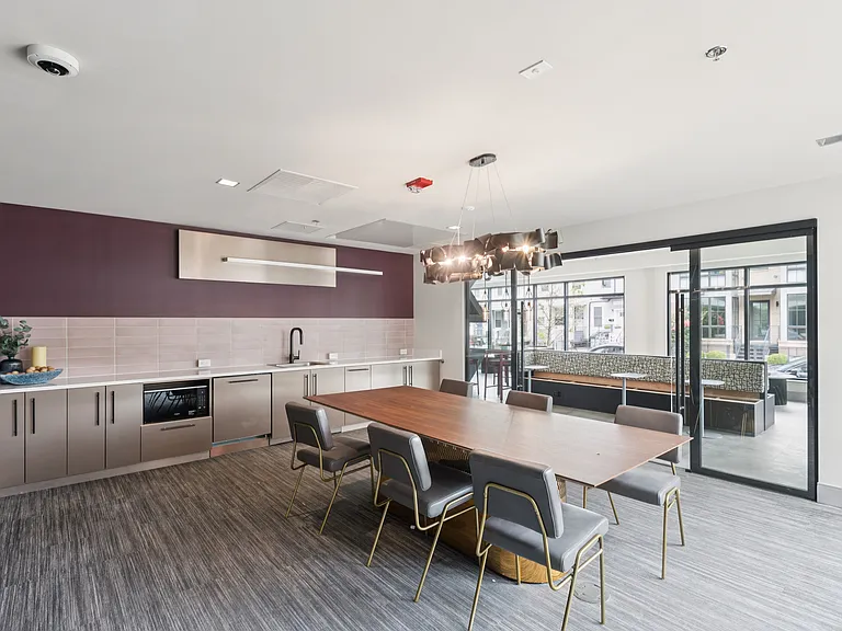 Park Morton Apartments — Photo 42
