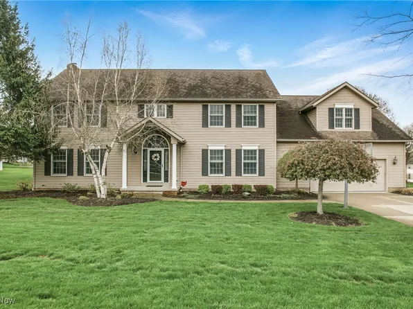 389 Stonybrook Cir, Wadsworth, OH 44281