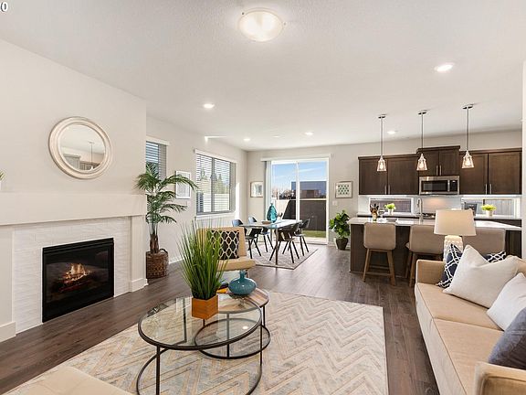 2nd image of 6556 SE Genrosa St