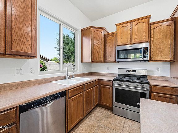 5th image of 1447 E CAROB Place