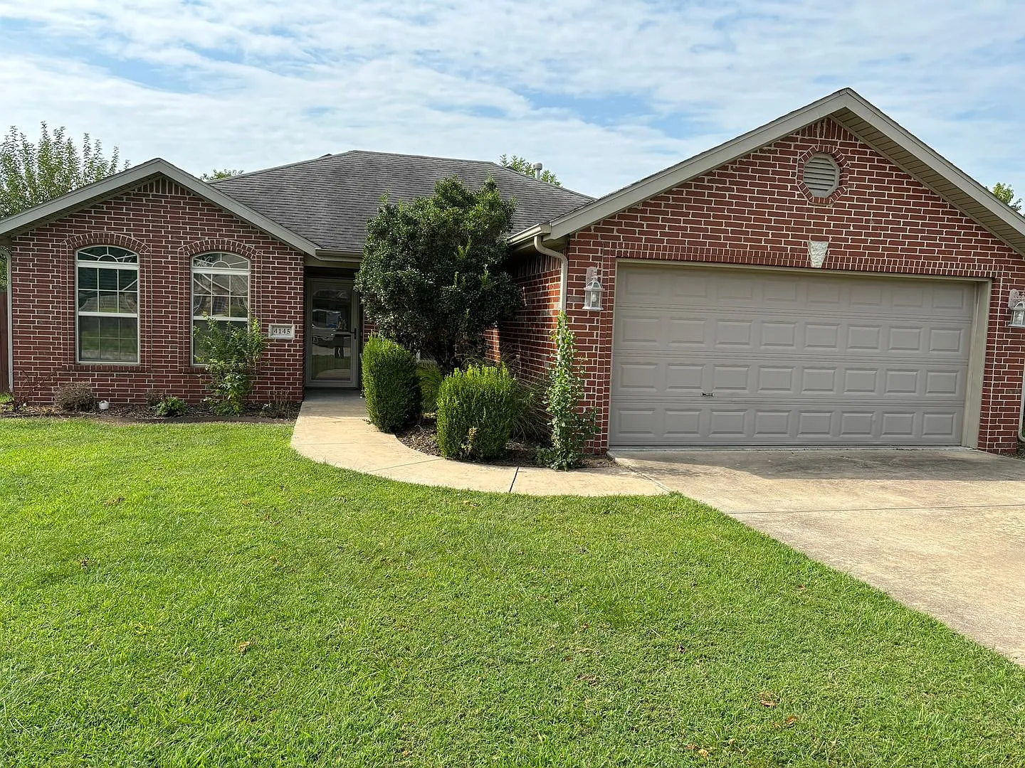 Clabber Creek Subdivision!! Worry Free Lawn maintenance!! — Photo 1