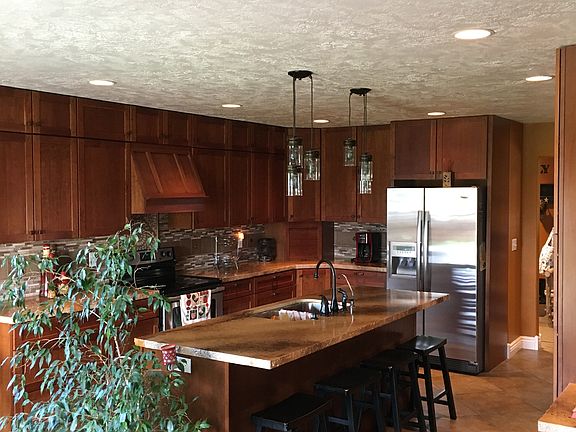 5th image of 807 Cottonwood Trl