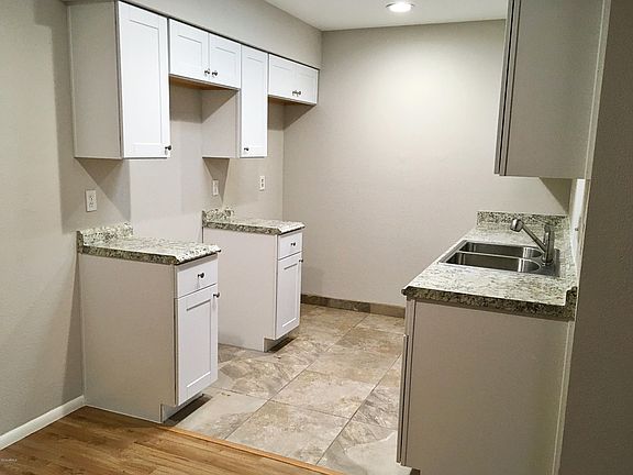 3rd image of 9029 W Elm St Unit 3
