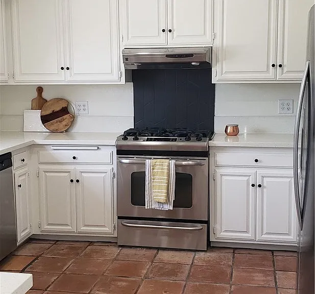215 Knox St — Photo 18